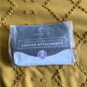 Organizer hanger attachment